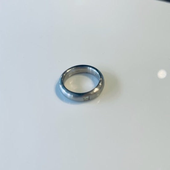 Comfort Band with Recessed Diamond