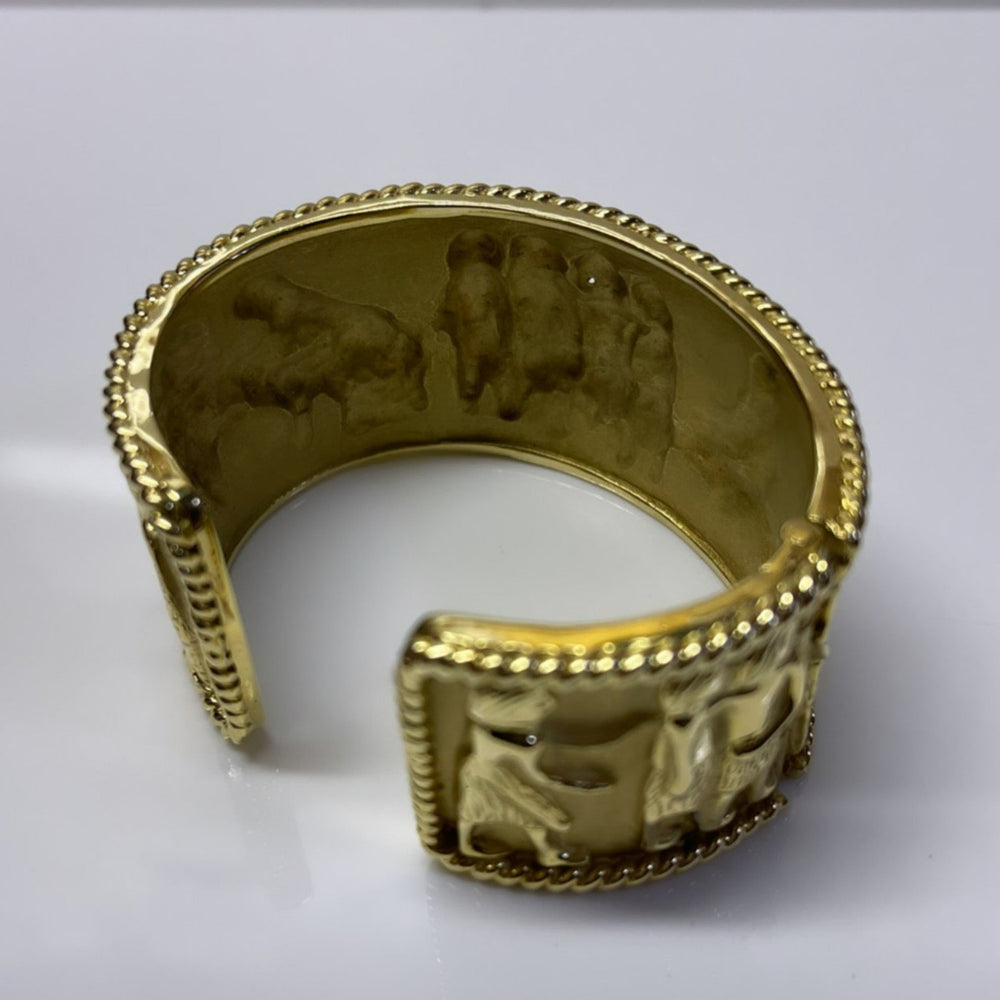 18 karat Egyptian Cuff